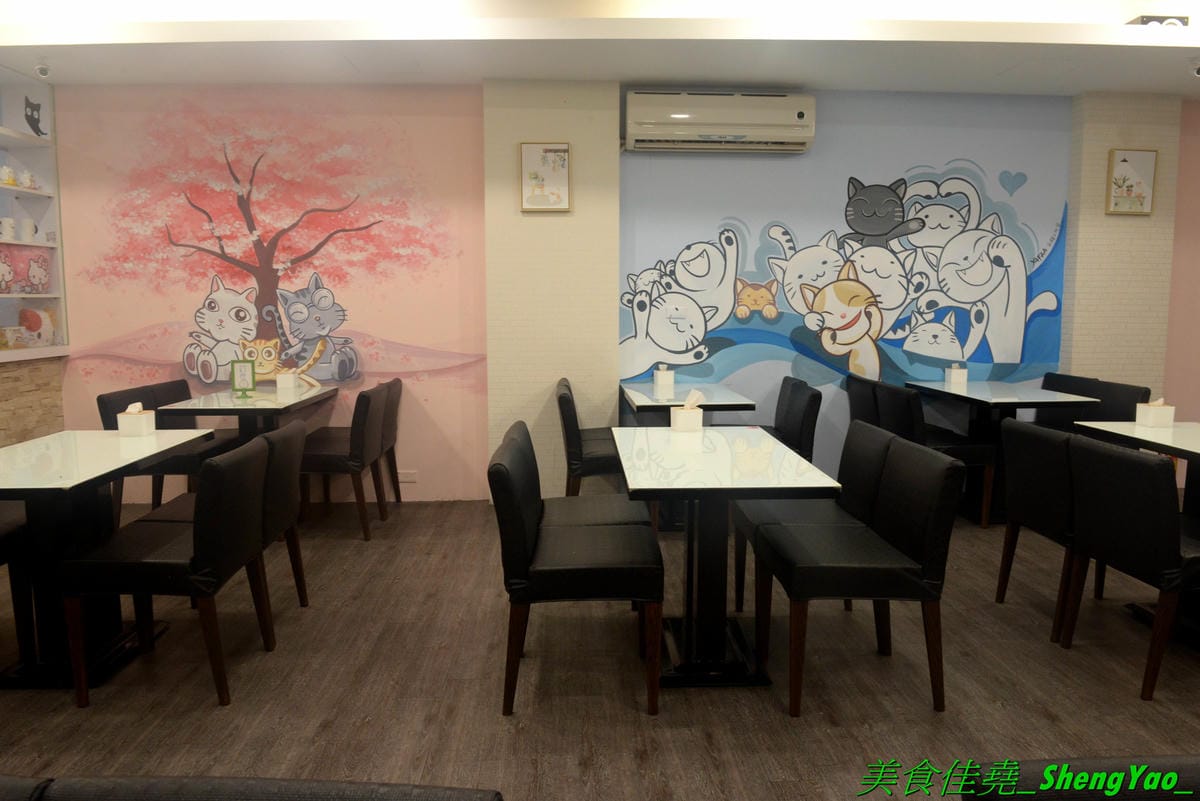 [台中清水]喵匠義式麵坊 清水店2019 – 海線清水聚餐餐廳,以貓咪為主題的可愛風裝潢,餐點種類選擇多,平價大份量,內用飲料無限暢飲,新推出的椰香綠咖哩口味系列和雙人焗烤海陸派對都很有特色