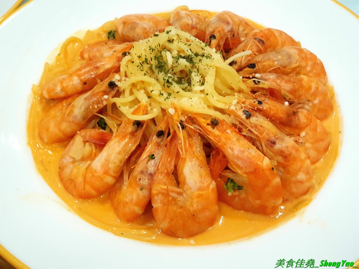 [台中清水]喵匠義式麵坊 清水店2019 – 海線清水聚餐餐廳,以貓咪為主題的可愛風裝潢,餐點種類選擇多,平價大份量,內用飲料無限暢飲,新推出的椰香綠咖哩口味系列和雙人焗烤海陸派對都很有特色