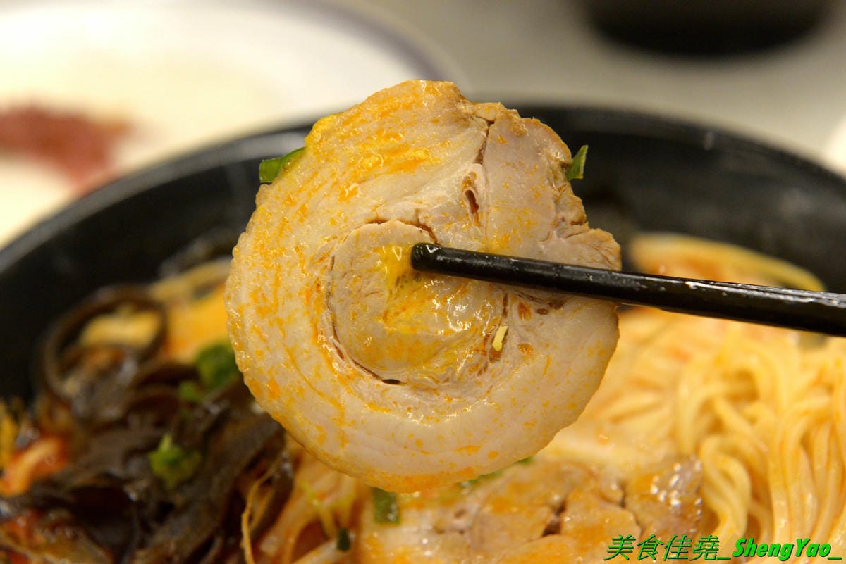 [台中西屯]令和博多拉麵 – 中科商圈新開幕拉麵店,魔法咖哩新品牌,有拉麵、丼飯、定食,甚至也能吃到魔法咖哩的人氣口味咖哩,8/30前開幕優惠日本麻辣拉麵只要100元,每人還送一球明治冰淇淋。(