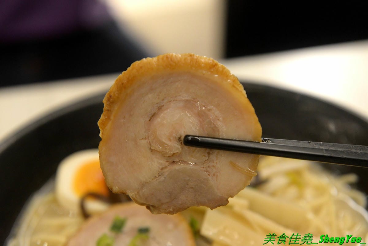 [台中西屯]令和博多拉麵 – 中科商圈新開幕拉麵店,魔法咖哩新品牌,有拉麵、丼飯、定食,甚至也能吃到魔法咖哩的人氣口味咖哩,8/30前開幕優惠日本麻辣拉麵只要100元,每人還送一球明治冰淇淋。(