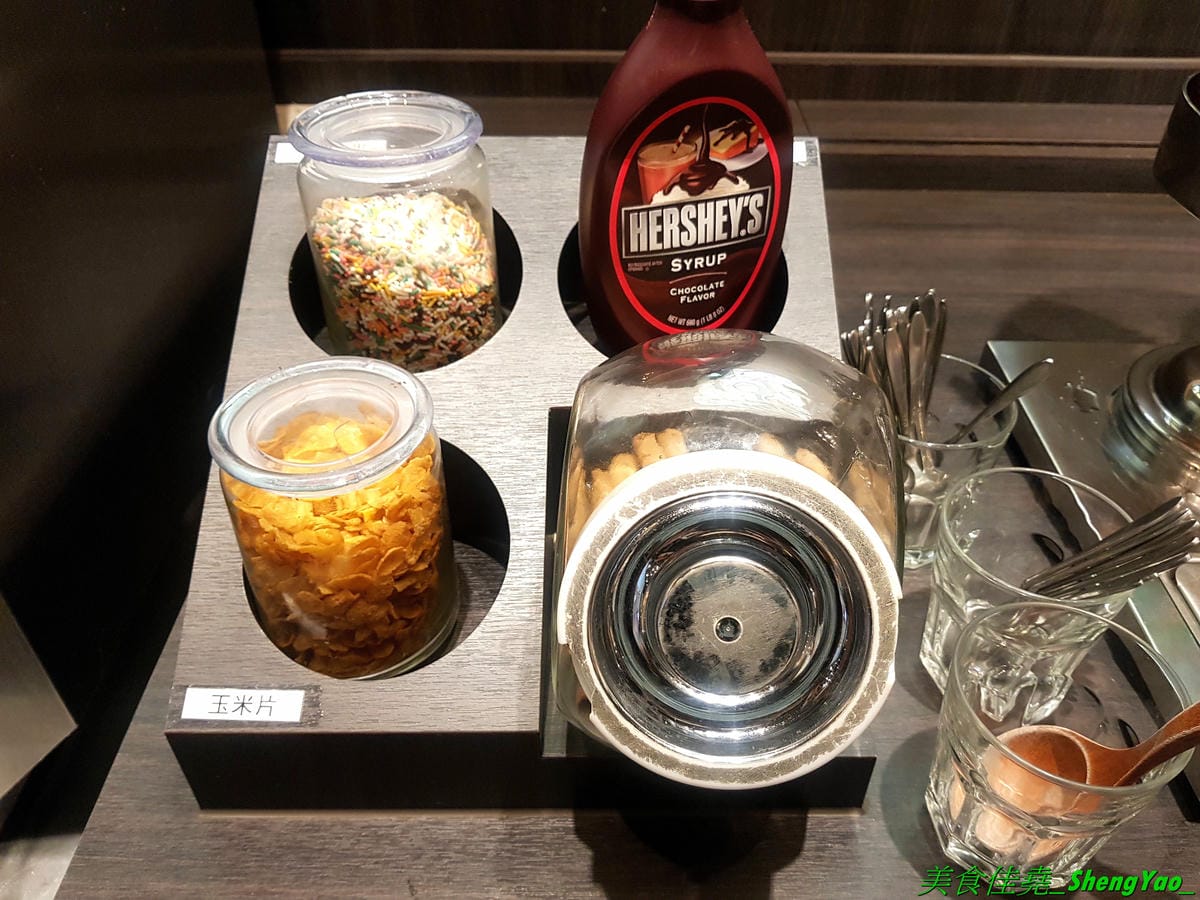 [台中東區]しゃぶしゃぶ温野菜 台中站前秀泰店 – 日本NO.1的涮涮鍋品牌,吃到飽400元起,不只有多種肉類,還有超豐富的季節鮮蔬,8種湯頭也各具特色,與日本店同步新推出三色日式養顏山藥泥,並附
