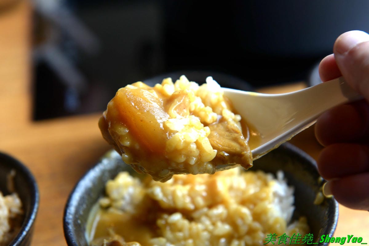 [台中東區]しゃぶしゃぶ温野菜 台中站前秀泰店 – 日本NO.1的涮涮鍋品牌,吃到飽400元起,不只有多種肉類,還有超豐富的季節鮮蔬,8種湯頭也各具特色,與日本店同步新推出三色日式養顏山藥泥,並附