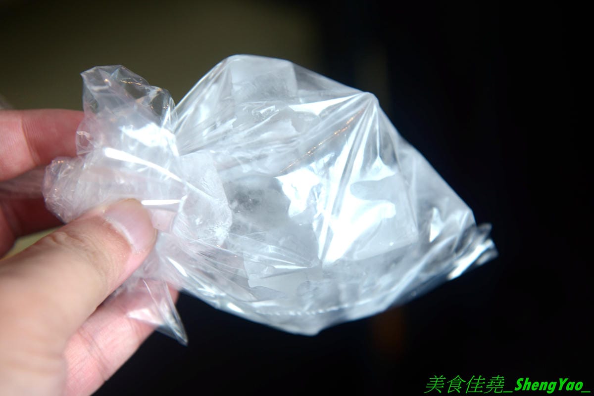 [台中東區]しゃぶしゃぶ温野菜 台中站前秀泰店 – 日本NO.1的涮涮鍋品牌,吃到飽400元起,不只有多種肉類,還有超豐富的季節鮮蔬,8種湯頭也各具特色,與日本店同步新推出三色日式養顏山藥泥,並附