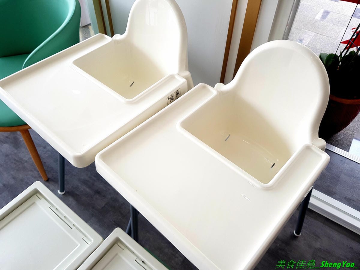 [台中大雅]Gapo tea角鋪 大雅店 – 台中超強手搖飲料店”角鋪”在大雅也有分店了,融合手搖飲料店、咖啡廳和親子餐廳等不同元素,店內親子遊戲區竟然還有城堡和溜滑梯喔,大雅店特別獨家販售厚片