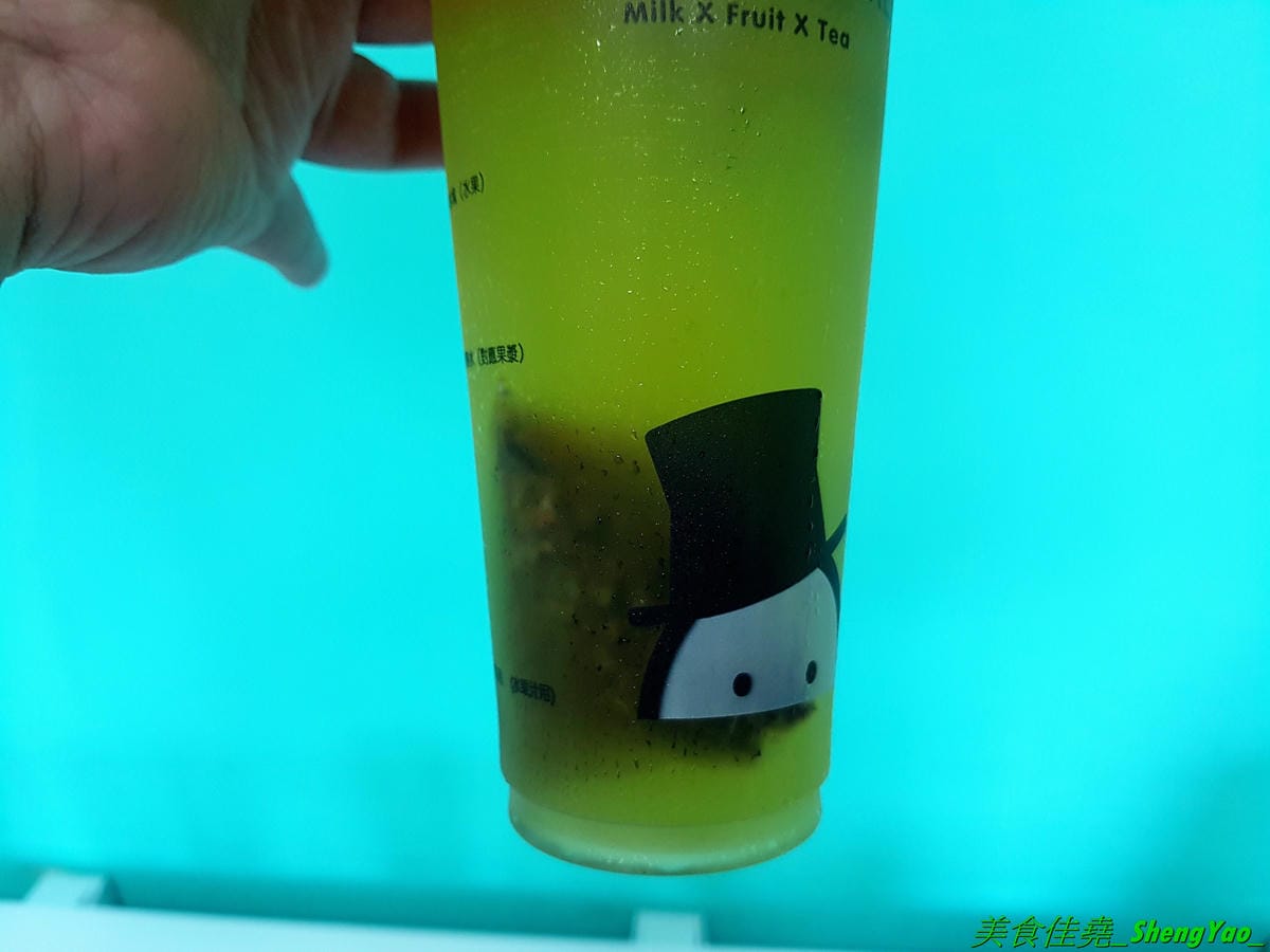 [台中梧棲]老豆達人梧棲店 – 來自高雄的創意飲品店,台中唯一分店,飲品口味新奇,還有可愛直瓶裝,漂亮又好喝,季節限定楊枝甘露,海線唯一有賣楊枝甘露的飲料店,阿爸ㄟ鳳梨湯、聲聲烏龍也推薦