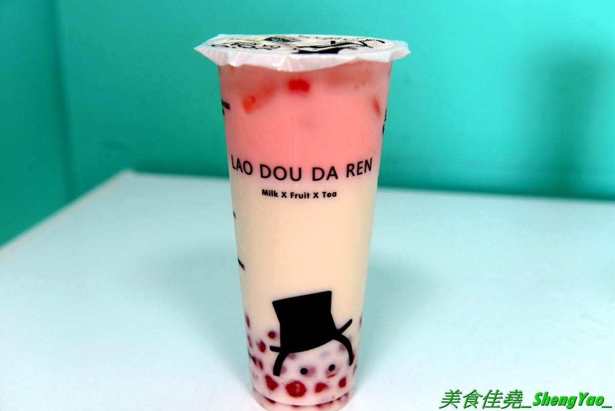 [台中梧棲]老豆達人梧棲店 – 來自高雄的創意飲品店,台中唯一分店,飲品口味新奇,還有可愛直瓶裝,漂亮又好喝,季節限定楊枝甘露,海線唯一有賣楊枝甘露的飲料店,阿爸ㄟ鳳梨湯、聲聲烏龍也推薦