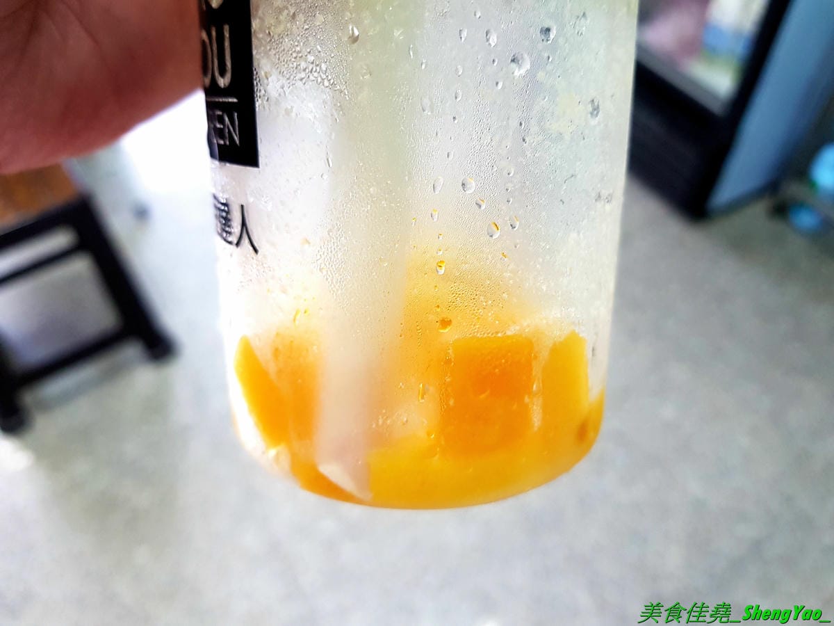 [台中梧棲]老豆達人梧棲店 – 來自高雄的創意飲品店,台中唯一分店,飲品口味新奇,還有可愛直瓶裝,漂亮又好喝,季節限定楊枝甘露,海線唯一有賣楊枝甘露的飲料店,阿爸ㄟ鳳梨湯、聲聲烏龍也推薦