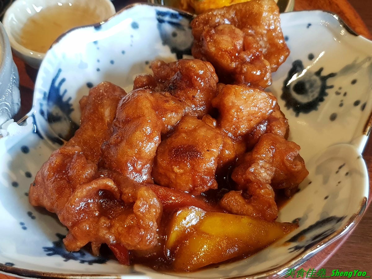 [台中西屯]大城享泰食 中科店 – 北屯人氣泰式料理餐廳在中科商圈也有分店了,餐點不只有單點、合菜,還有多種個人套餐,價位不貴,一個人來吃也很OK,口味不錯,廚師據說是從瓦城出來的。試營運