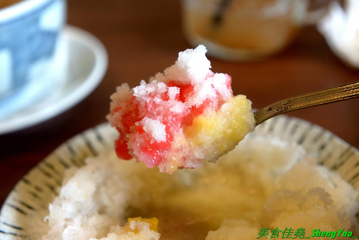 [台中西屯]大城享泰食 中科店 – 北屯人氣泰式料理餐廳在中科商圈也有分店了,餐點不只有單點、合菜,還有多種個人套餐,價位不貴,一個人來吃也很OK,口味不錯,廚師據說是從瓦城出來的。試營運