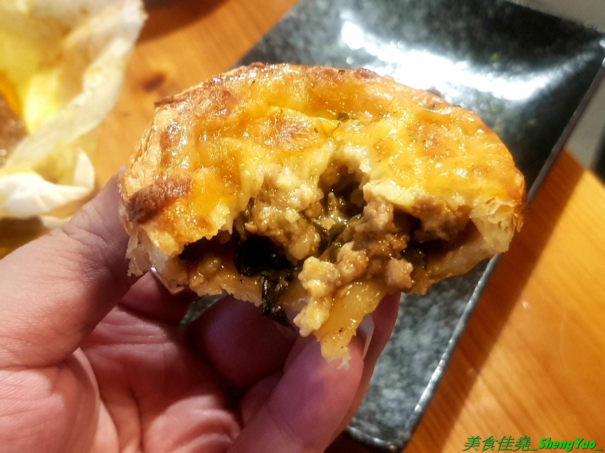 [台中西屯]春三朝午TreeSun – 逢甲附近名不虛傳的超人氣早午餐,結合工業風與網美風的超美裝潢,店內店外都好拍,用餐空間寬敞,不管是情侶約會或是多人聚餐都適合,餐點好吃夠水準,份量也很充足