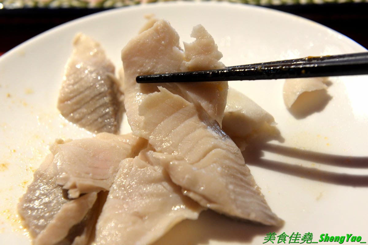 [台中南屯]Thai J 鍋物 – Thai J的新品牌鍋物餐廳,店內裝潢設計超炫,有彷彿走進愛麗絲夢遊仙境的童話王國般奇幻感覺,鍋物很有特色,肉類海鮮品質都不錯,9/12前試賣期間有8折優惠(飲料不算),另外