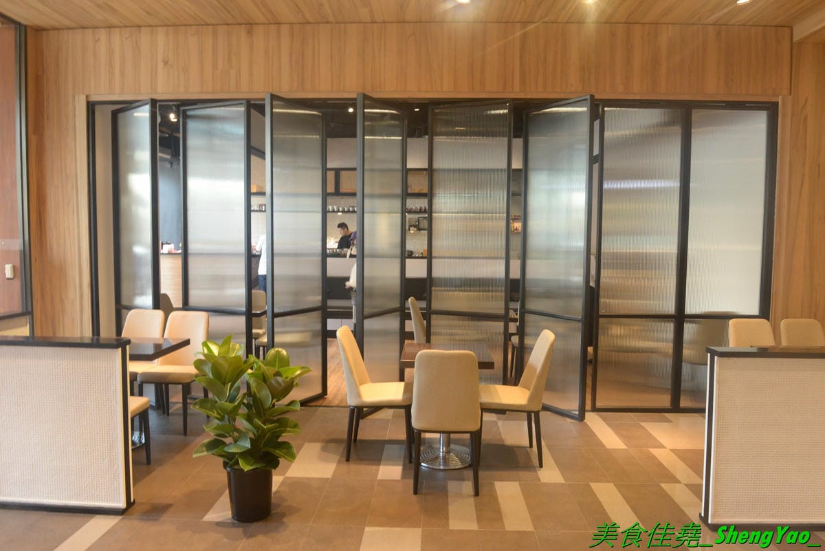 [台中西區]咖啡弄 – 台北知名鬆餅咖啡店終於來台中開分店了,餐點平價大份量,草莓冰淇淋鬆餅據說是招牌,口味看個人。(已歇業)