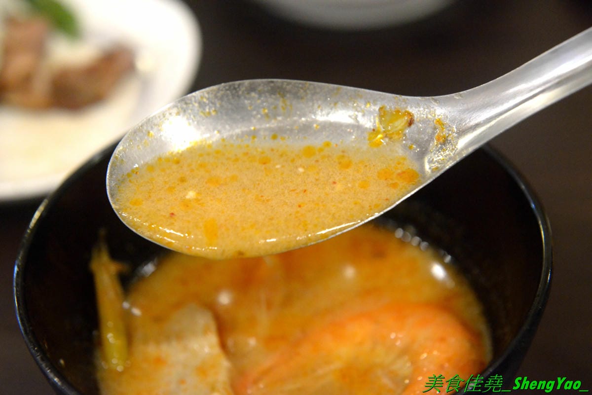 [台中北區]米噹泰式碳烤 台中店 – 花蓮必吃排隊美食名店在台中也有分店了,可以同時吃到道地口味的泰式料理以及真功夫的碳烤,食材講究,漁獲來自花東新鮮直送,價格平實、東西好吃,聚餐小酌