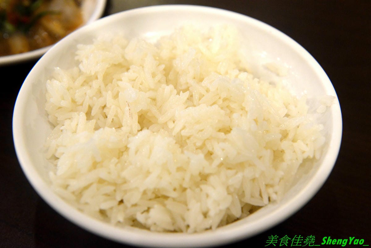 [台中北區]米噹泰式碳烤 台中店 – 花蓮必吃排隊美食名店在台中也有分店了,可以同時吃到道地口味的泰式料理以及真功夫的碳烤,食材講究,漁獲來自花東新鮮直送,價格平實、東西好吃,聚餐小酌