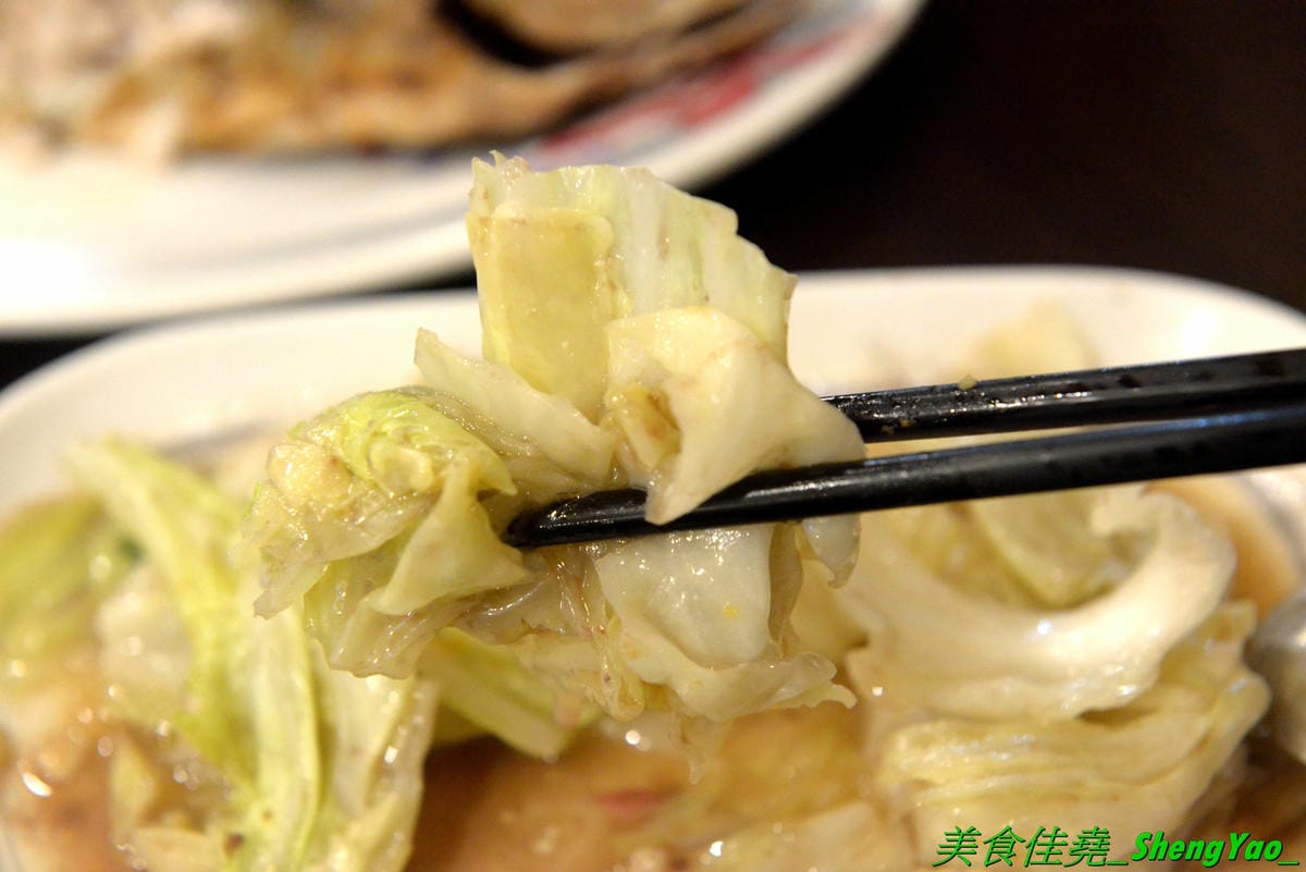 [台中北區]米噹泰式碳烤 台中店 – 花蓮必吃排隊美食名店在台中也有分店了,可以同時吃到道地口味的泰式料理以及真功夫的碳烤,食材講究,漁獲來自花東新鮮直送,價格平實、東西好吃,聚餐小酌