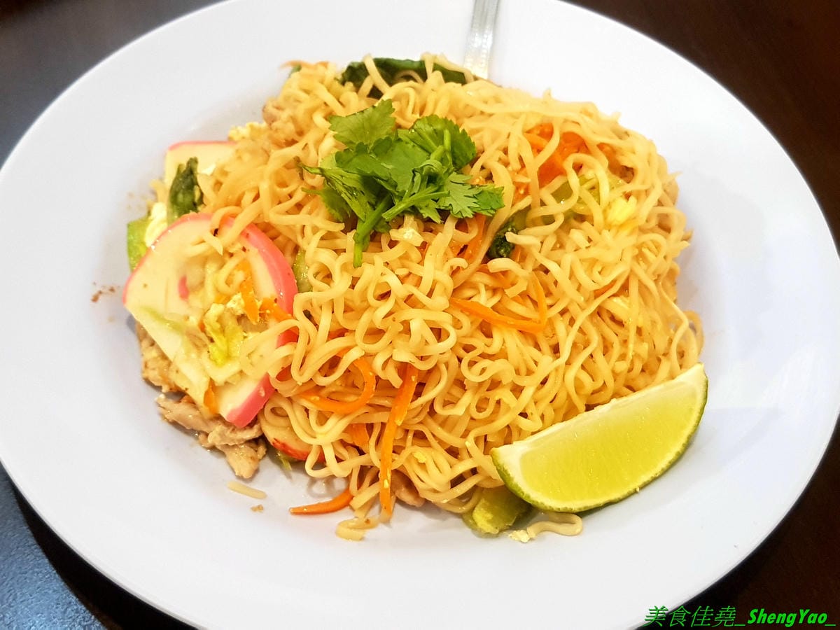 [台中北區]米噹泰式碳烤 台中店 – 花蓮必吃排隊美食名店在台中也有分店了,可以同時吃到道地口味的泰式料理以及真功夫的碳烤,食材講究,漁獲來自花東新鮮直送,價格平實、東西好吃,聚餐小酌