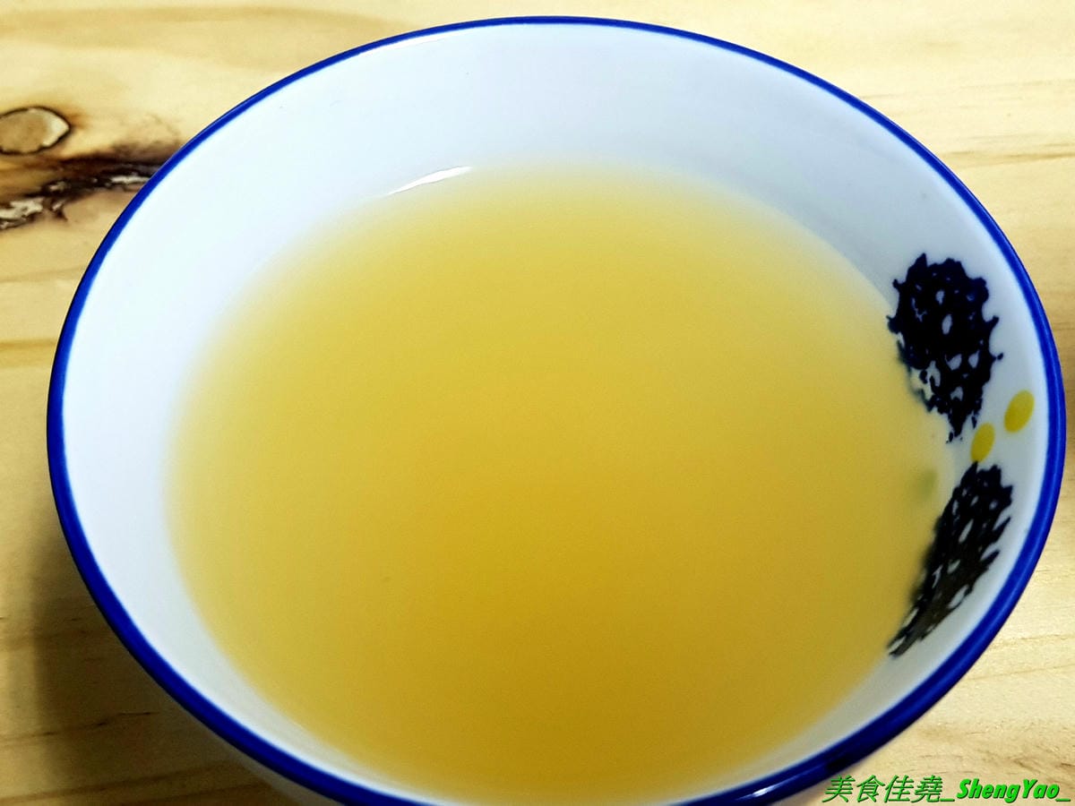 [台中北區]安羽軒食堂 – 台中超火紅的浮誇丼飯專賣店又有新東西了,超霸氣燒烤戰斧豬排一次給你兩支讓你當雷神索爾,20盎司大份量,搭配兩種不同風格的調味,好好吃但是吃完超飽的啦(已歇業)
