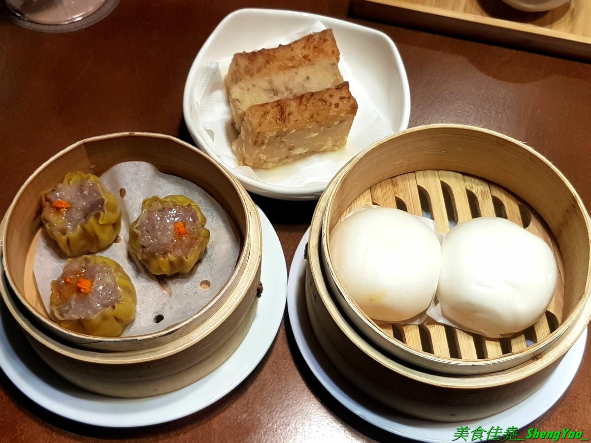 [台中南屯]亦秋堂 – 台中大墩家樂福2樓新餐廳,號稱C/P值最高的簡餐餐廳,簡餐套餐包含主菜、三樣精緻小菜加上飯湯甜品只賣200元左右,白飯還能無限續,也不收服務費,其他港點、滷味、飲料也都