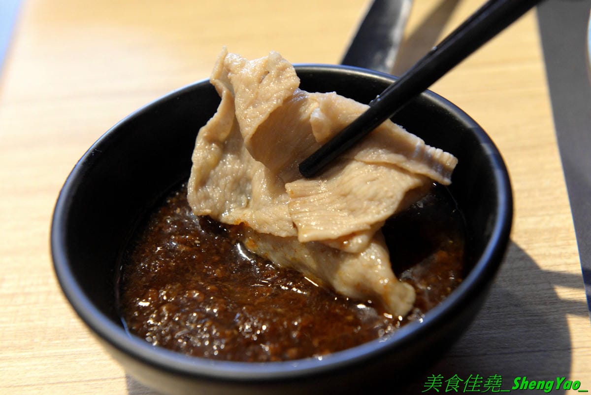 DSC_9877.JPG DSC_9877.JPG