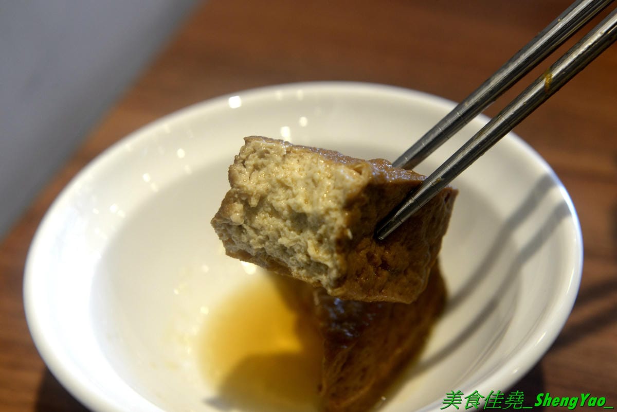 DSC_0305.JPG DSC_0305.JPG