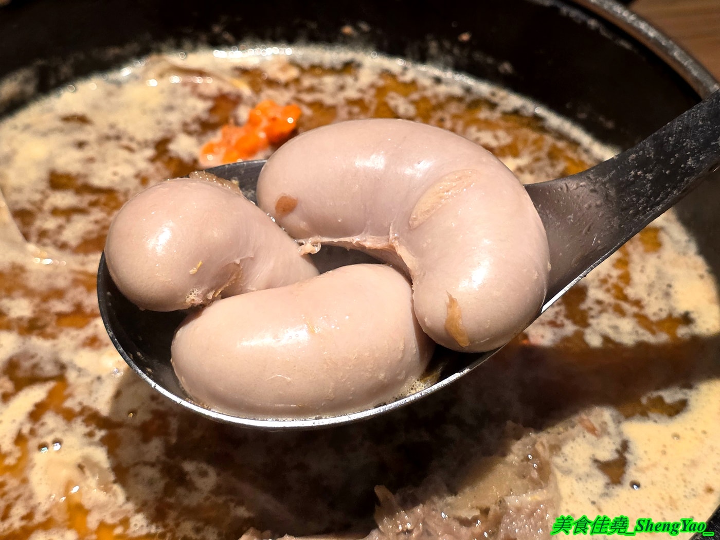 [台中沙鹿]尚石苑石頭火鍋 – 台中台味火鍋新高度，自助區免費滷肉飯+肉羹麵線糊，還有台韓泡菜隨便你吃，冬季薑母鴨鍋暖身新上市。