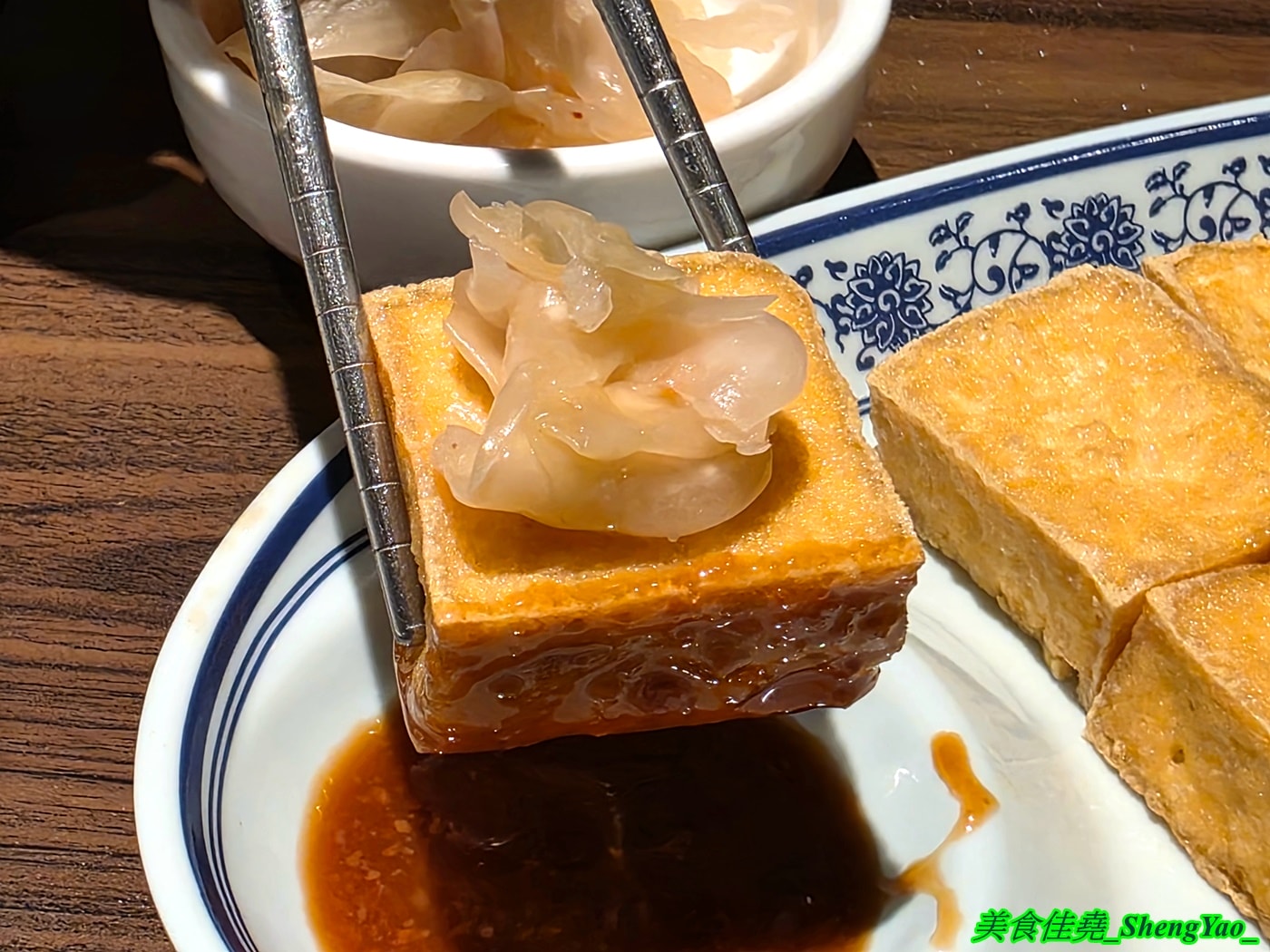 [台中沙鹿]尚石苑石頭火鍋 – 台中台味火鍋新高度，自助區免費滷肉飯+肉羹麵線糊，還有台韓泡菜隨便你吃，冬季薑母鴨鍋暖身新上市。