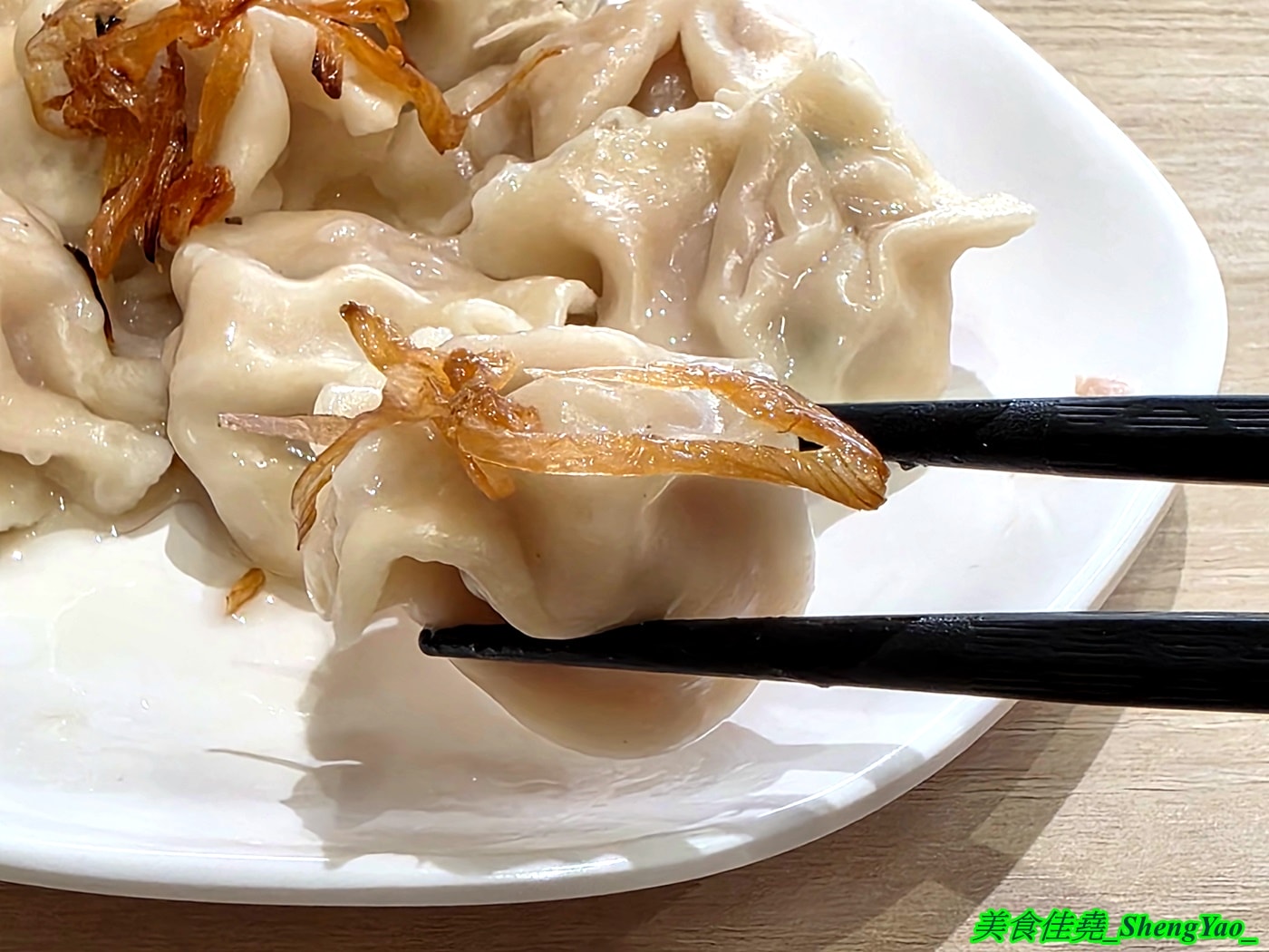 [台中北區]厚稻專業鵝肉飯 – 台中新開幕鵝肉飯專賣店，鵝肉現點現切，新鮮好吃，內用湯品無限續還有免費的蕎麥茶可以喝。