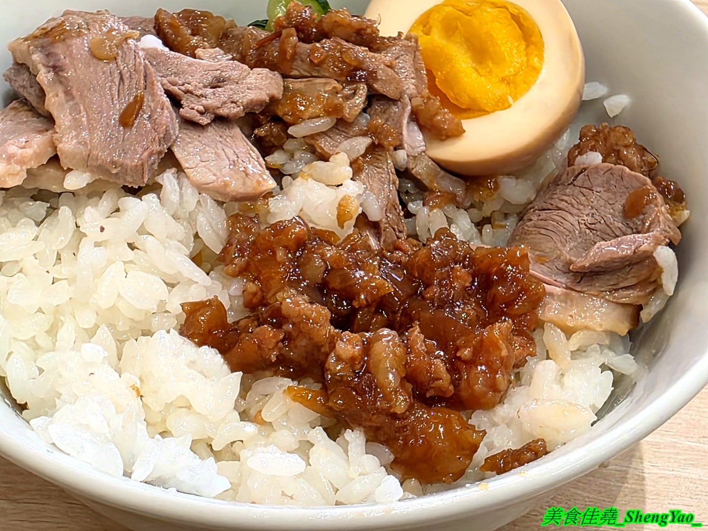 [台中北區]厚稻專業鵝肉飯 – 台中新開幕鵝肉飯專賣店，鵝肉現點現切，新鮮好吃，內用湯品無限續還有免費的蕎麥茶可以喝。