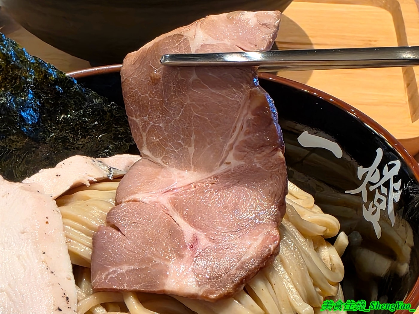 [台中梧棲]麵屋一燈 台中港三井店 – 2025台中最紅的日本拉麵店開來海線了，東京拉麵之王，魚介冠軍沾麵推薦必點，1/2前慶開幕88折優惠