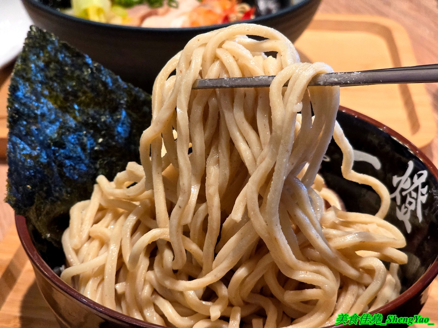 [台中梧棲]麵屋一燈 台中港三井店 – 2025台中最紅的日本拉麵店開來海線了，東京拉麵之王，魚介冠軍沾麵推薦必點，1/2前慶開幕88折優惠