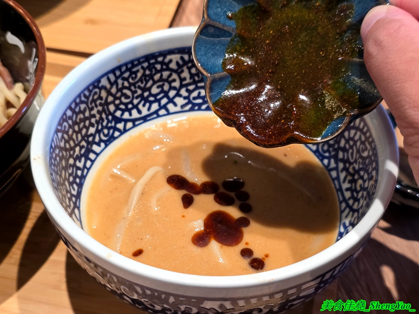 [台中梧棲]麵屋一燈 台中港三井店 – 2025台中最紅的日本拉麵店開來海線了，東京拉麵之王，魚介冠軍沾麵推薦必點，1/2前慶開幕88折優惠