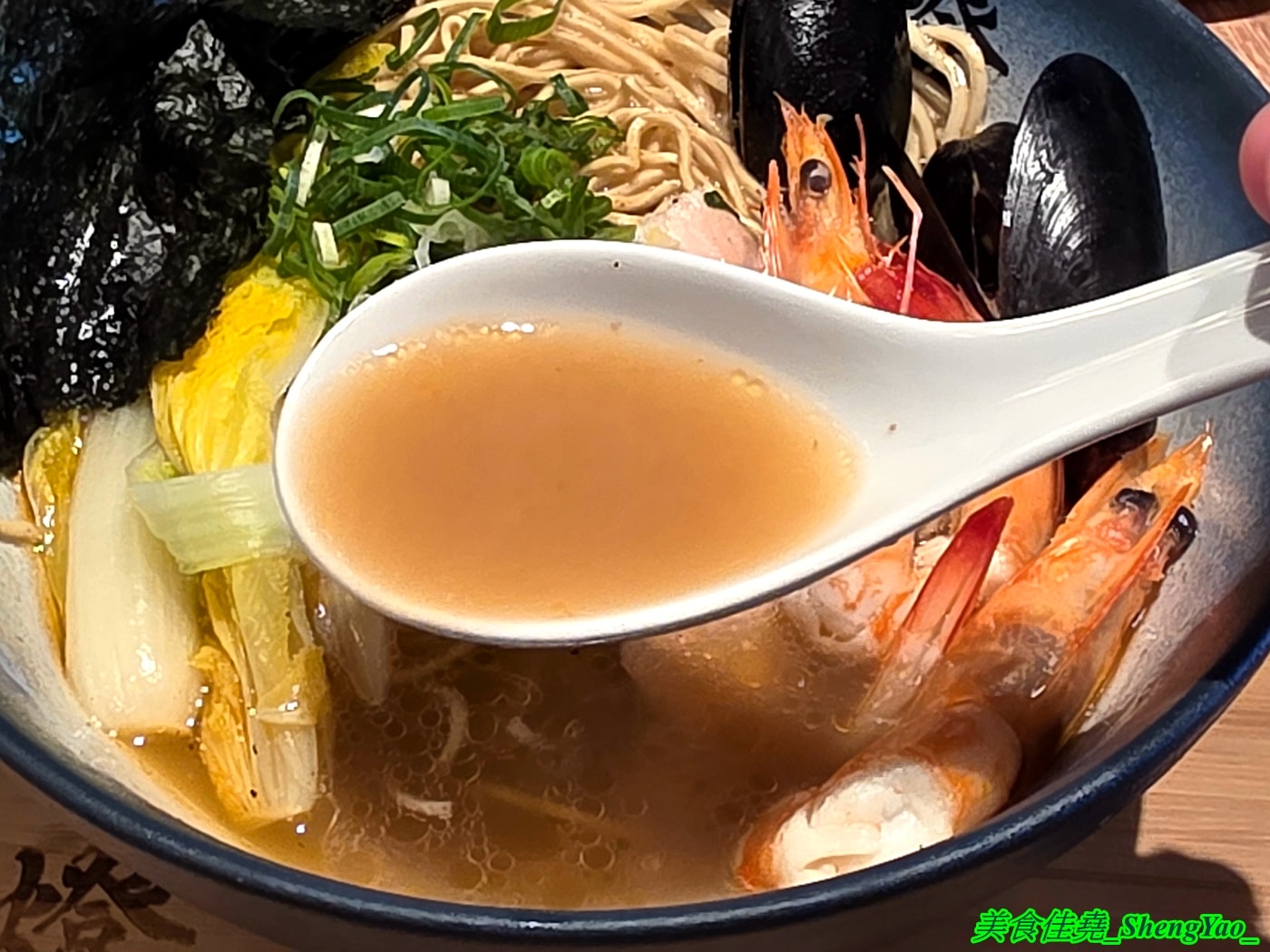 [台中梧棲]麵屋一燈 台中港三井店 – 2025台中最紅的日本拉麵店開來海線了，東京拉麵之王，魚介冠軍沾麵推薦必點，1/2前慶開幕88折優惠