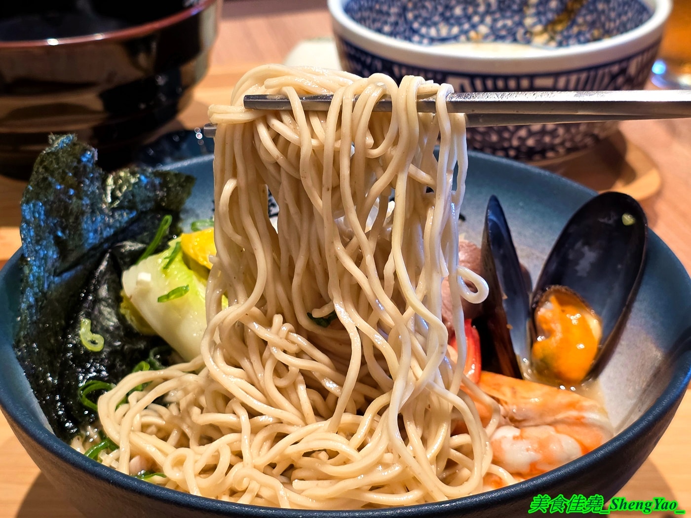 [台中梧棲]麵屋一燈 台中港三井店 – 2025台中最紅的日本拉麵店開來海線了，東京拉麵之王，魚介冠軍沾麵推薦必點，1/2前慶開幕88折優惠