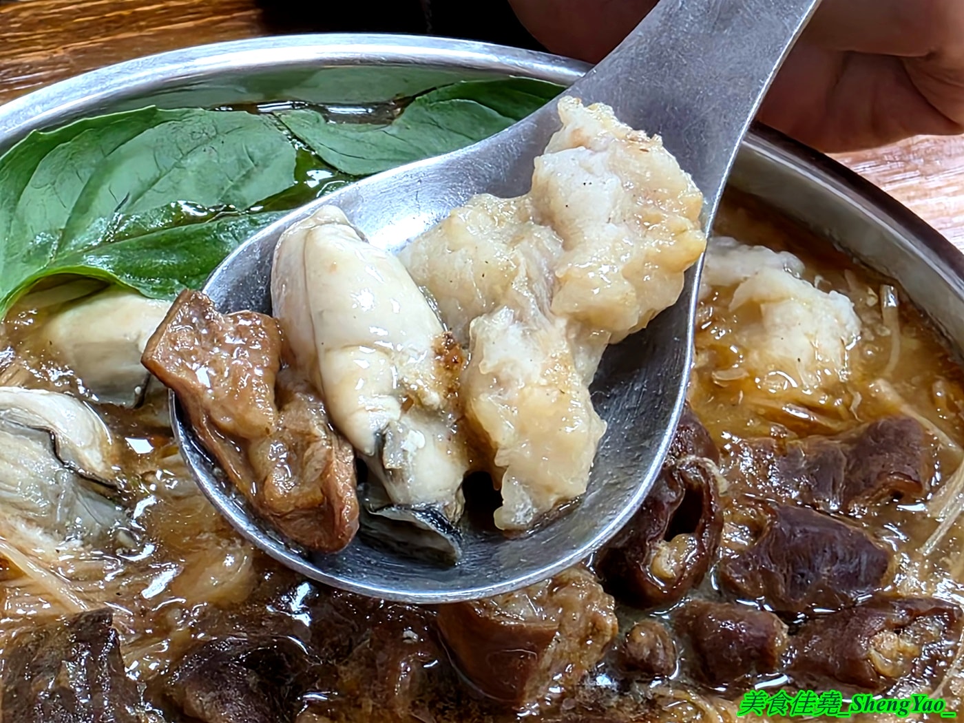 [台中清水]小阿姨魯肉飯 清水店 – 許多網友評論海線最好吃的滷肉飯，清水店限定蒸蛋滷肉飯、蚵仔滷肉飯新上市。