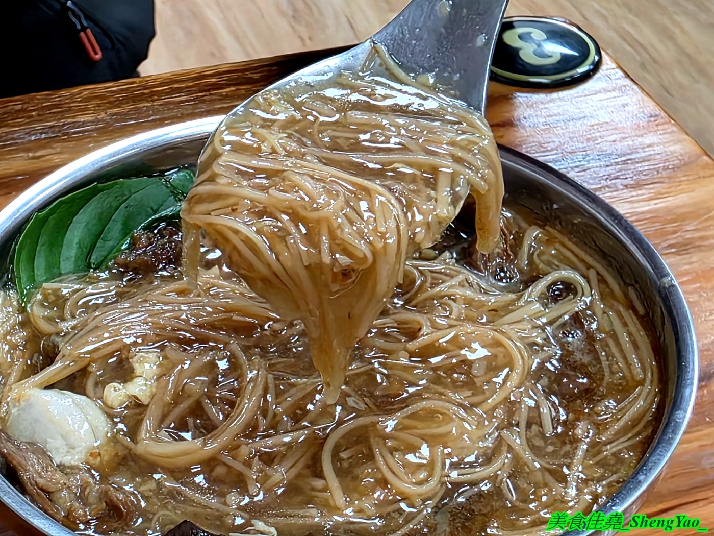 [台中清水]小阿姨魯肉飯 清水店 – 許多網友評論海線最好吃的滷肉飯，清水店限定蒸蛋滷肉飯、蚵仔滷肉飯新上市。