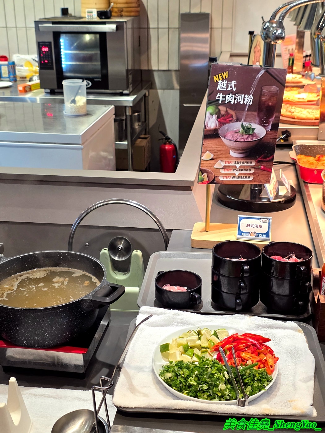 [台中大里]牛室炙燒牛排 BEEF HOUSE 台中大里店 – 台中最狂牛排自助吧吃到飽2026新活動，平日自助吧任你吃只要339元，再+30元還能多一份經典排餐
