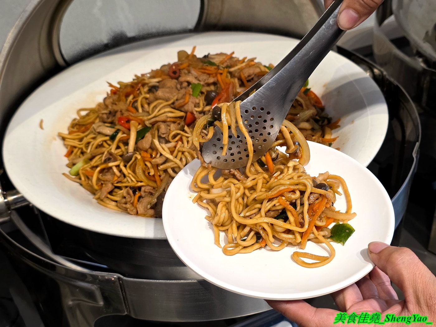 [台中大里]牛室炙燒牛排 BEEF HOUSE 台中大里店 – 台中最狂牛排自助吧吃到飽2026新活動，平日自助吧任你吃只要339元，再+30元還能多一份經典排餐
