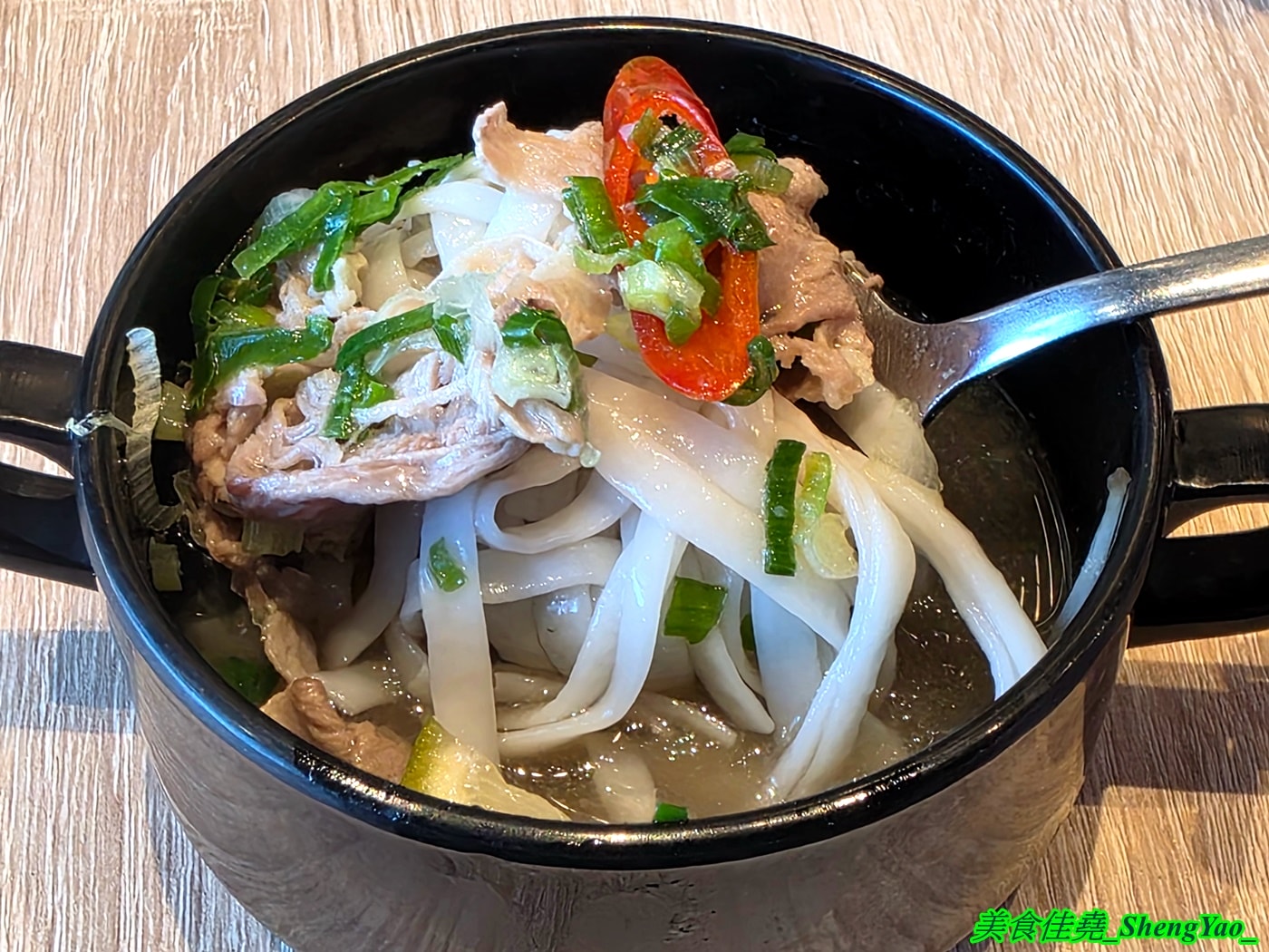 [台中大里]牛室炙燒牛排 BEEF HOUSE 台中大里店 – 台中最狂牛排自助吧吃到飽2026新活動，平日自助吧任你吃只要339元，再+30元還能多一份經典排餐