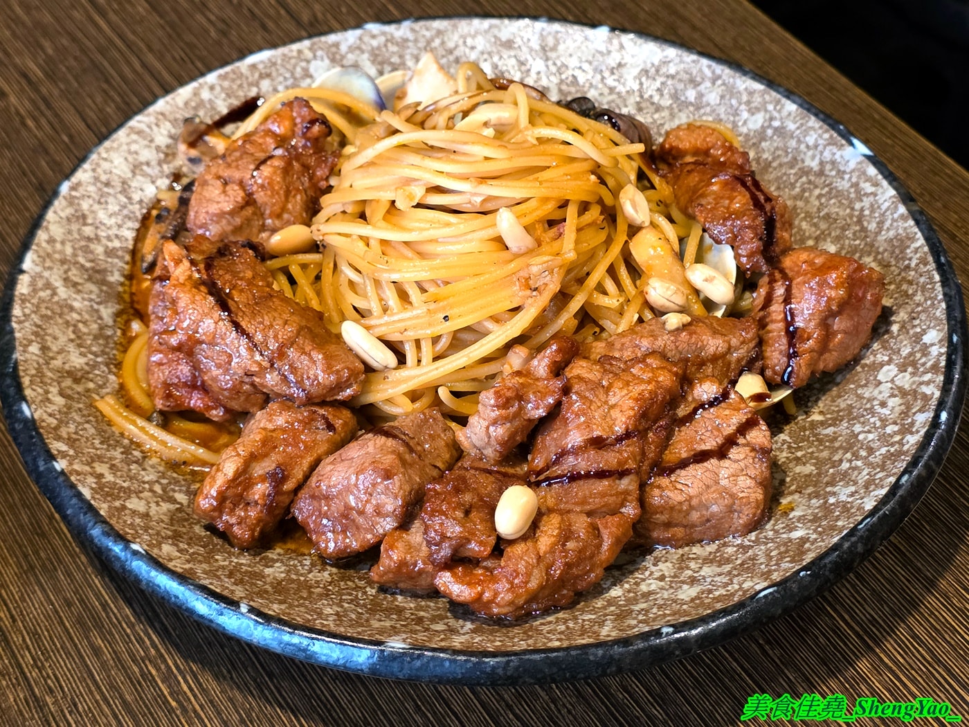 [台中北區]高沐 Pasta&Steak – 紅到外地人都特別來吃的神祕廢墟風義大利麵，餐點用料浮誇，口味有特色又好吃，一中商圈指標性餐廳。