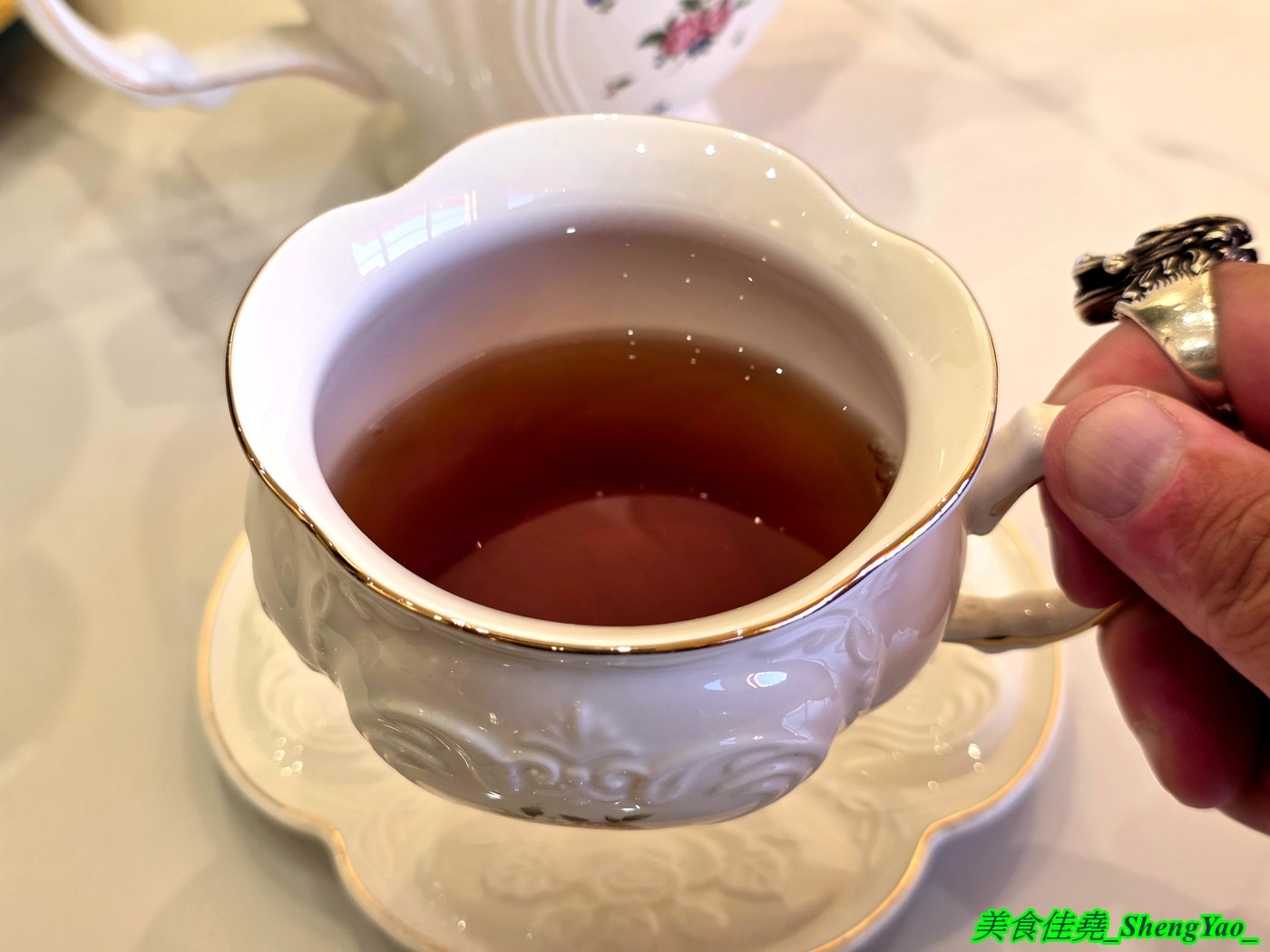 [台中沙鹿]Honey Corner 蜜糖角落 – 全台第一間小熊維尼故事主題下午茶，店內有一大堆和小熊維尼有關的娃娃和物品，還可以陪吃，療癒感整個拉滿。