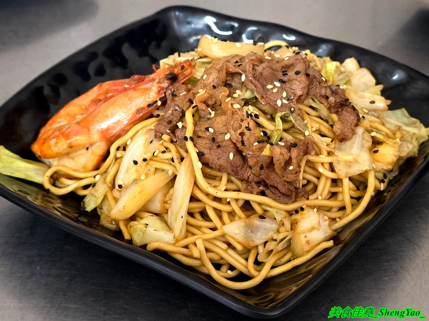 [台中大雅]傳奇港式炒麵 – 大雅低調的職人級港式炒麵炒飯，大火快炒鍋氣十足，用料實在又便宜，百元就能吃到的美味。
