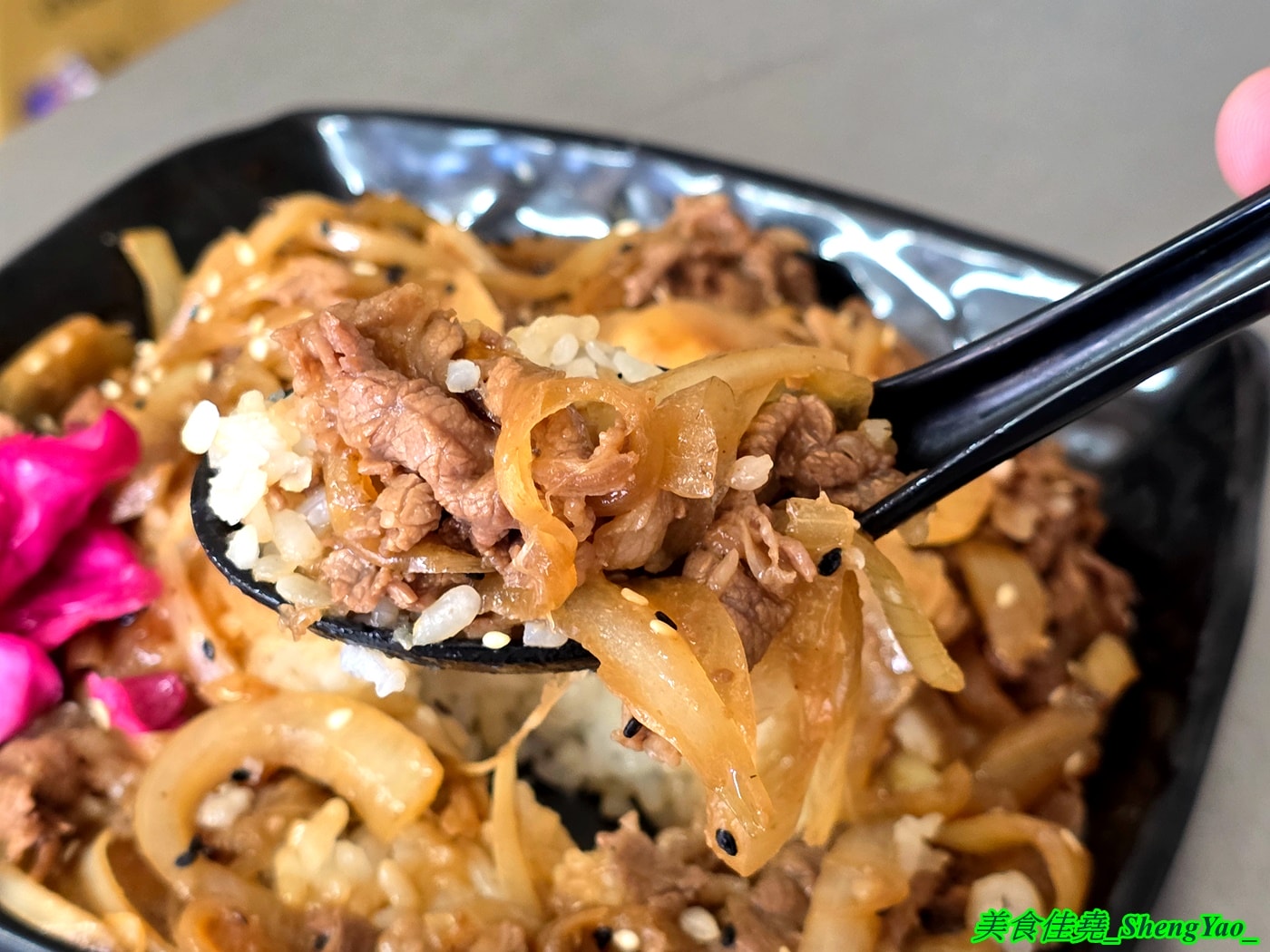 [台中大雅]傳奇港式炒麵 – 大雅低調的職人級港式炒麵炒飯，大火快炒鍋氣十足，用料實在又便宜，百元就能吃到的美味。