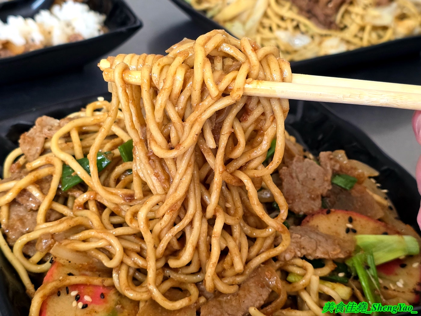 [台中大雅]傳奇港式炒麵 – 大雅低調的職人級港式炒麵炒飯，大火快炒鍋氣十足，用料實在又便宜，百元就能吃到的美味。