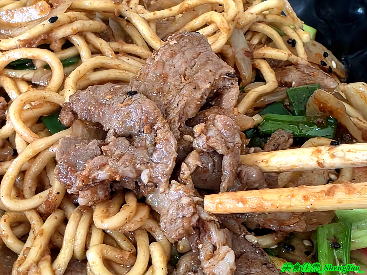 [台中大雅]傳奇港式炒麵 – 大雅低調的職人級港式炒麵炒飯，大火快炒鍋氣十足，用料實在又便宜，百元就能吃到的美味。