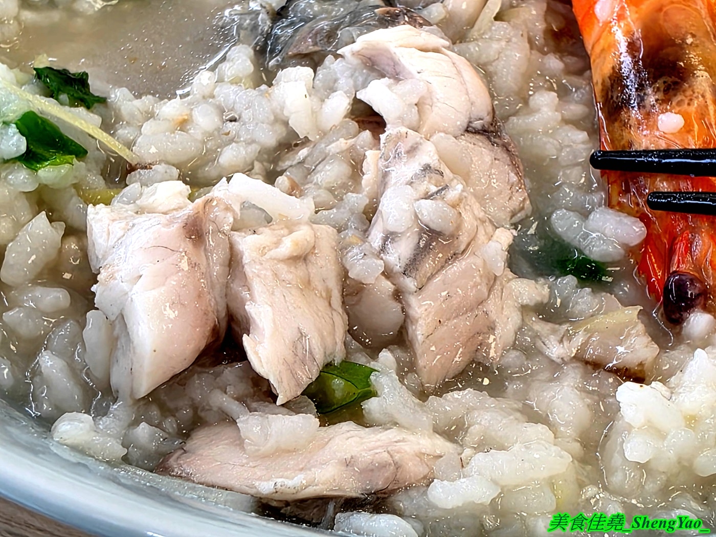 [台中西屯]粥粥爆料 – 台中新開幕海鮮粥專賣店，海鮮食材像BUFFET吃到飽直接陳列在冰檯上，新鮮看得見，用料實在，價格合理，開幕期間消費滿百就送燙鮮蚵。