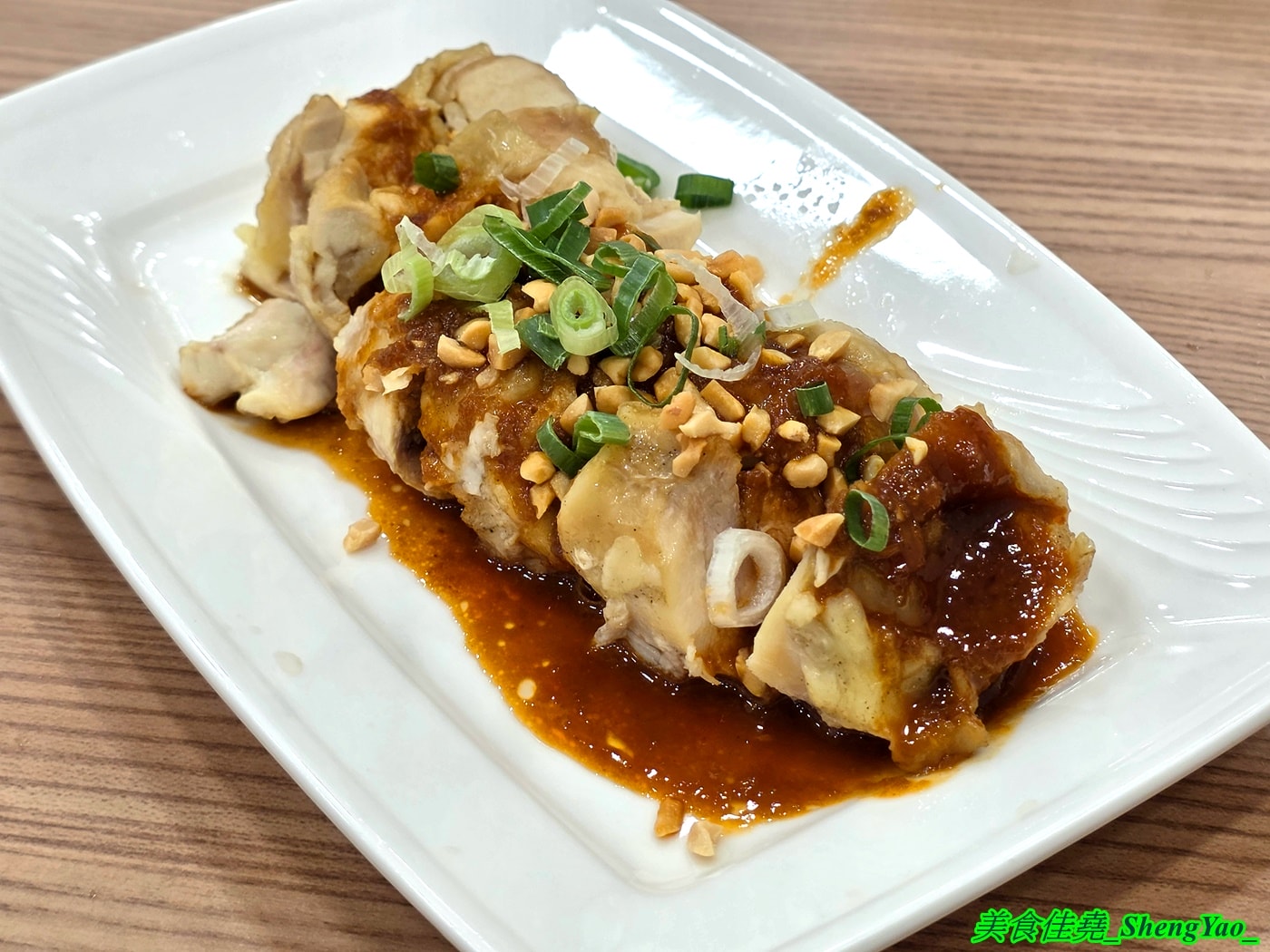 [台中梧棲]岩舞伴麵 – 台中海線第一間以拌麵為主打的麵館，也有湯麵水餃和捲餅，內用有多種飲料和甜湯無限供應。