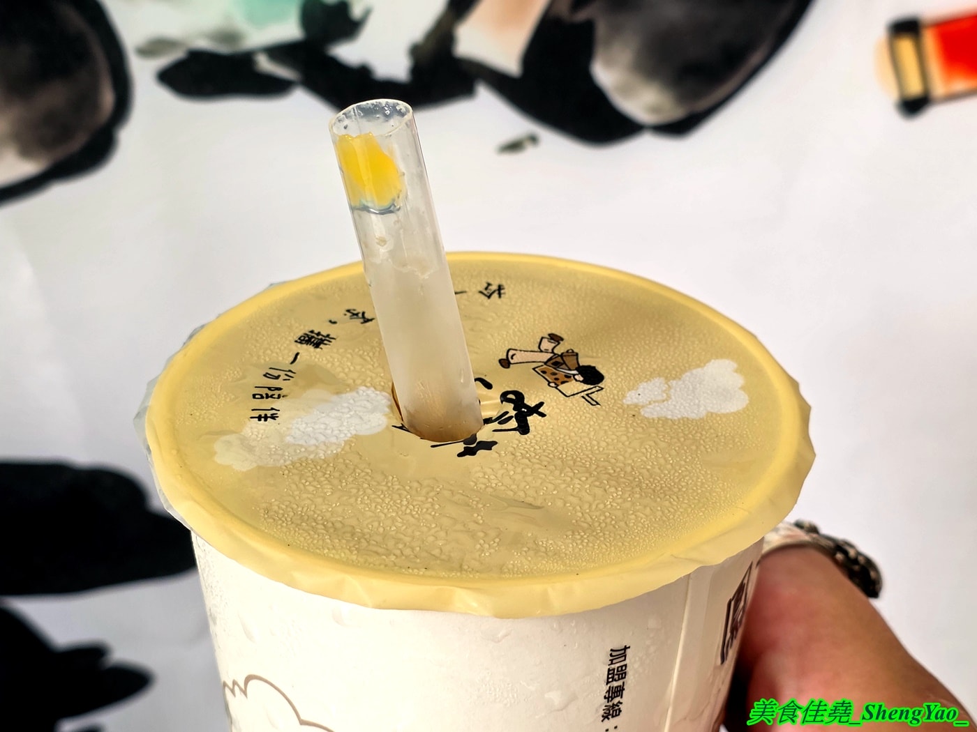 [台中梧棲]拎茶 台中梧棲店 – 海線近期冒出的新品牌手搖飲料店，蜂蜜用的是養蜂人家蜂蜜，果味吐司茶必點，2/2前有多項指定飲料第二杯加購特價。
