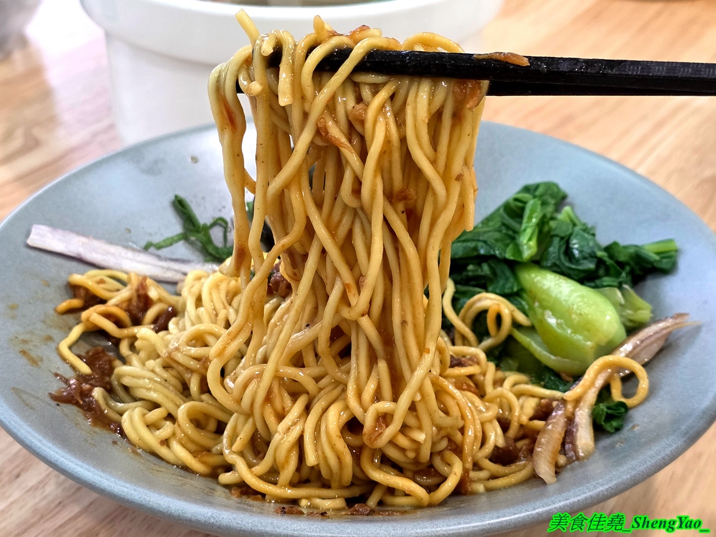 [台中梧棲]六斧燉湯 梧棲中興店 – 海線人氣燉湯新分店，燉湯種類多樣，還有飯麵類可以搭配。