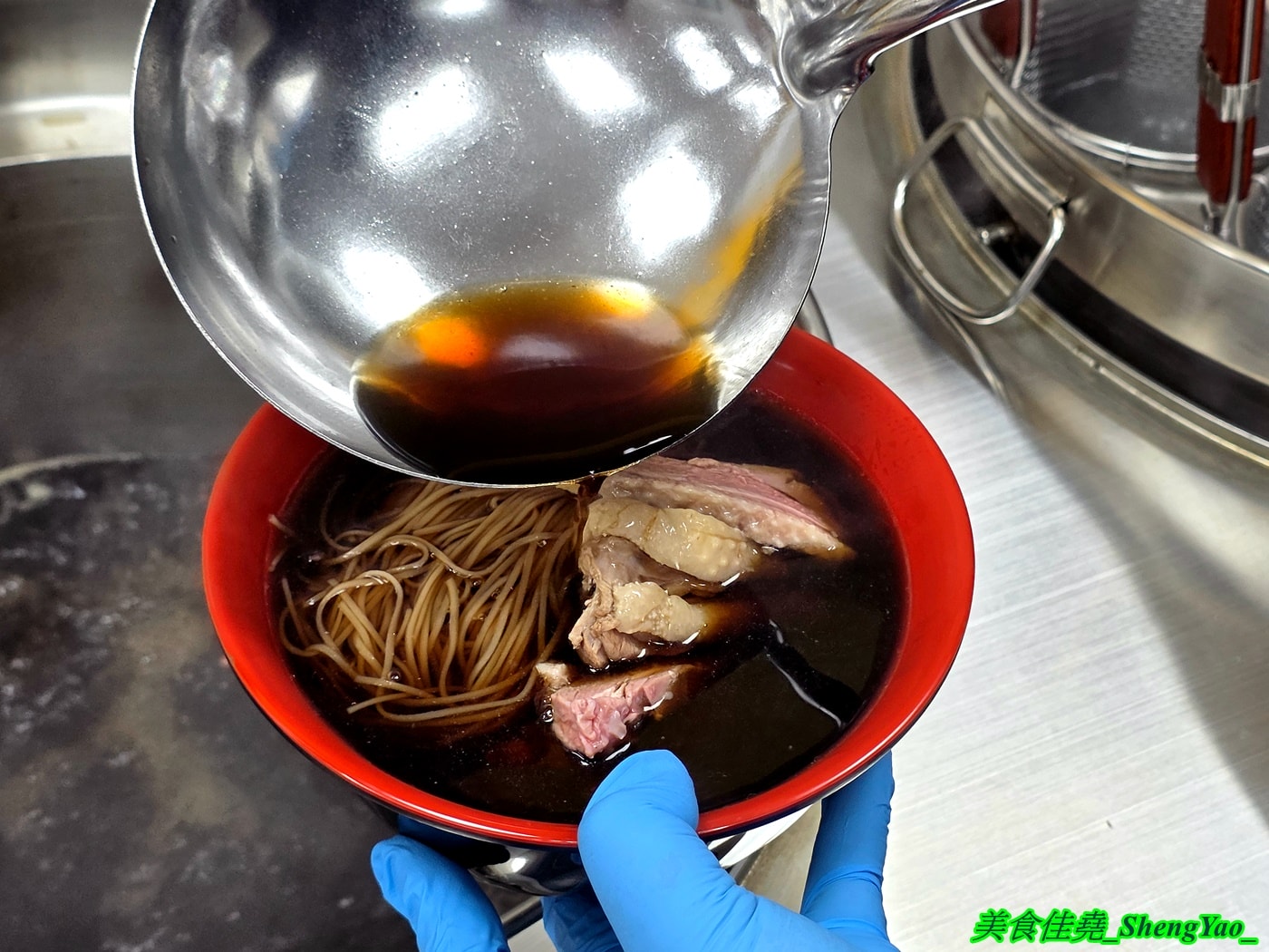 [台中清水]正兄弟當歸鴨 清水店 – 飄香半世紀的老字號當歸鴨在清水也有分店了，餐點選擇多樣，湯除了當歸也有清燉，還有別地方吃不到的快炒類。
