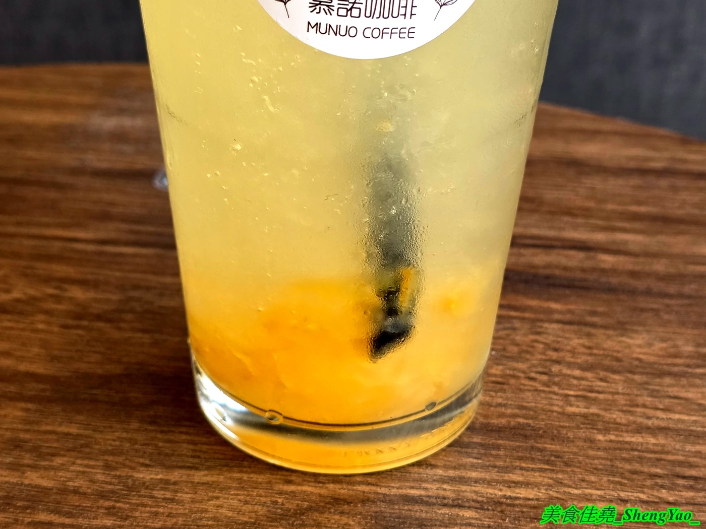 [台中梧棲]慕諾咖啡 – 海線新品牌不限時咖啡廳，百元早餐還附飲料太超值，甜點也好吃，空間寬敞，有插座和WIFI，聊天聚餐讀書好地方。